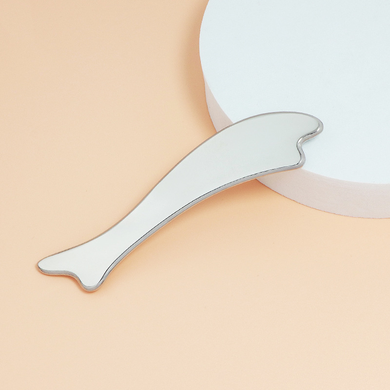 Gua Sha ploča od legure cinka u obliku ribe s personaliziranim bojama i logotipom