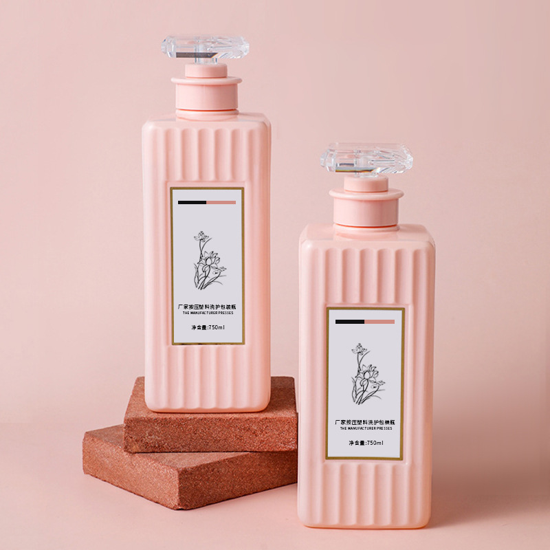 500 ml 750 ml četvrtasta plastična boca s pumpicom za losion za kućne ljubimce s površinom u obliku pruga za kozmetički spremnik za ulje za kosu, šampon i regenerator