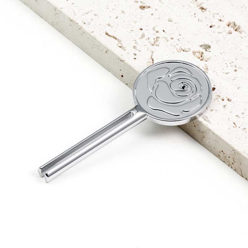 Jedinstveni dizajn cijedilice za mačju hranu u obliku mačje šape od legure cinka Jedinstveni dizajn cijedilice za mačju hranu u obliku mačje šape od legure cinka